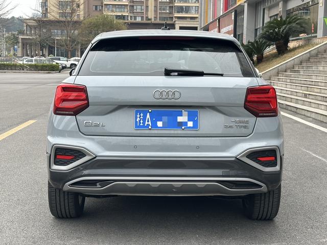 Audi Q2L