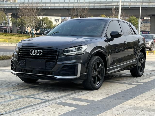 Audi Q2L