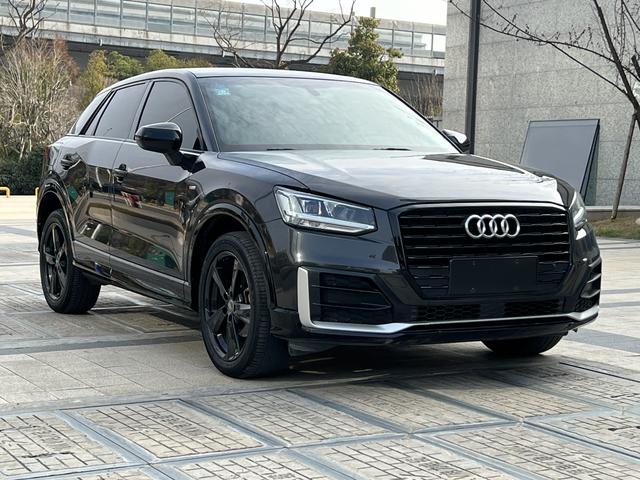 Audi Q2L