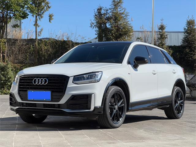 Audi Q2L