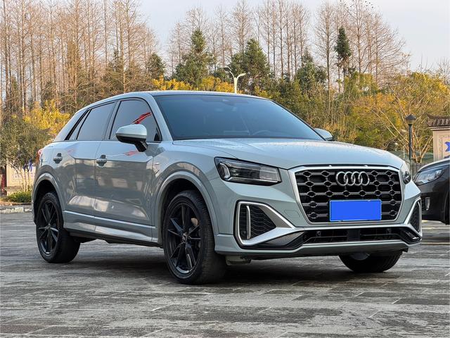 Audi Q2L