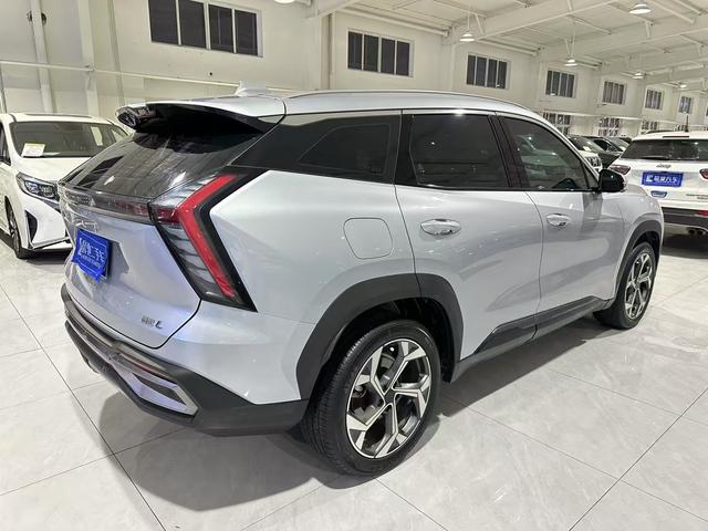 Geely Atlas L