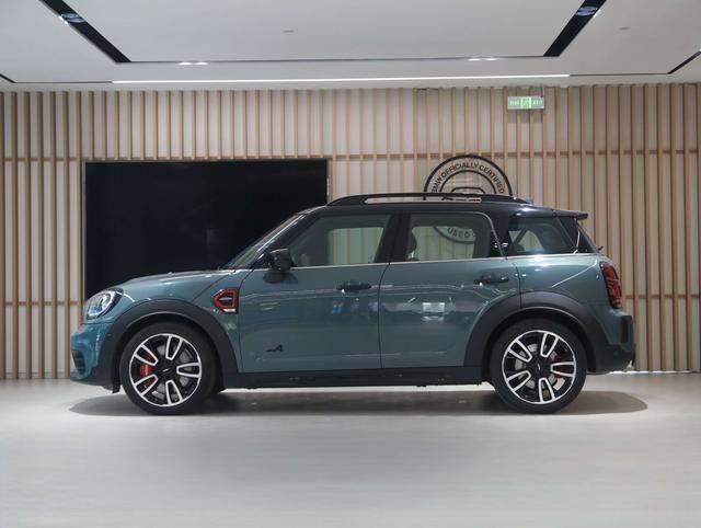 MINI JCW COUNTRYMAN