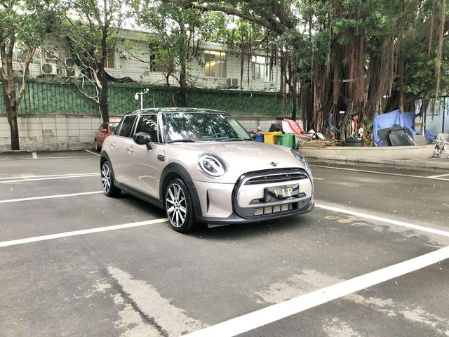 MINI MINI