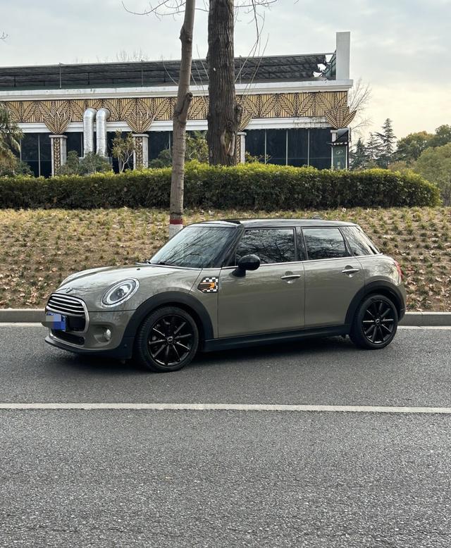 MINI MINI