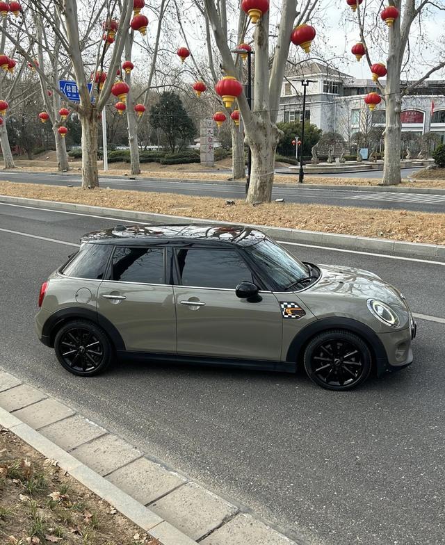 MINI MINI