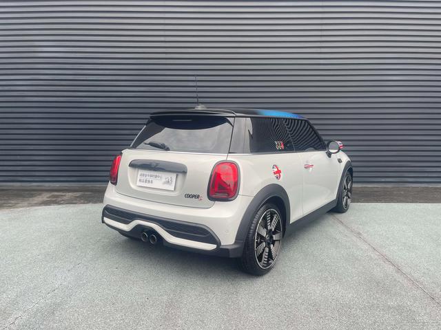 MINI MINI