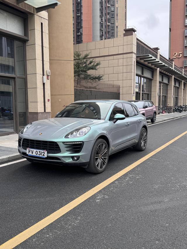 Porsche Macan