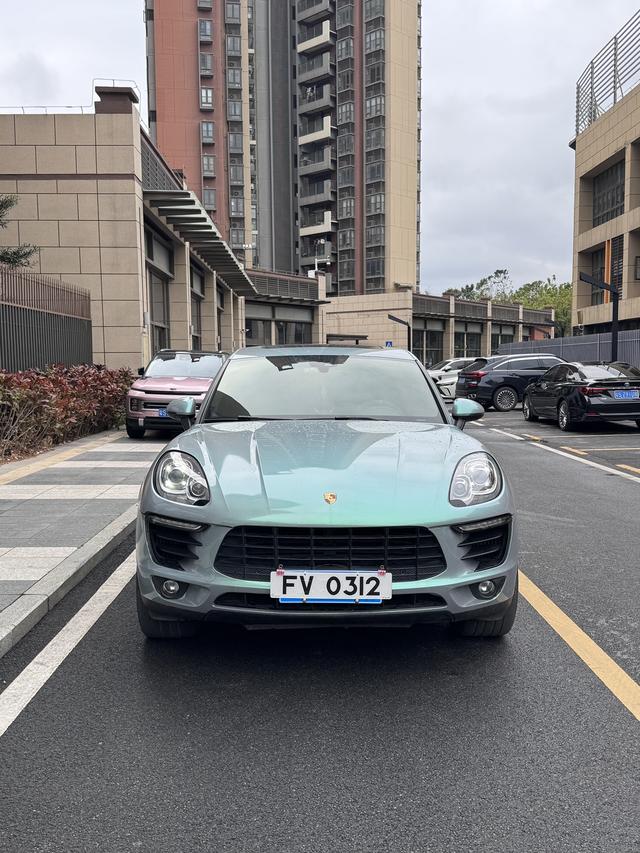 Porsche Macan