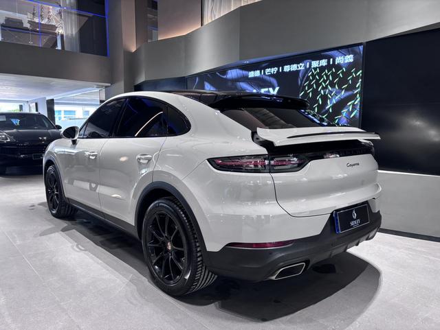 Porsche Cayenne Coupe