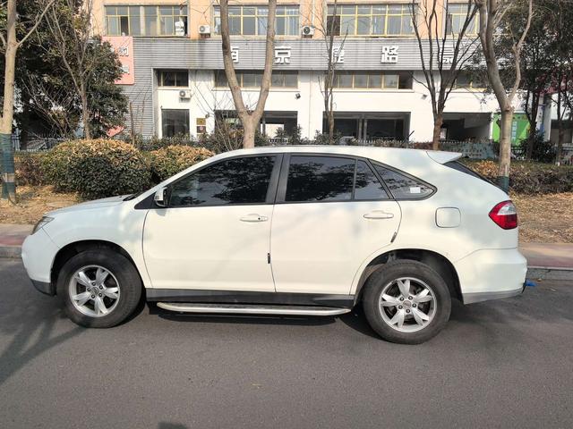 BYD S6