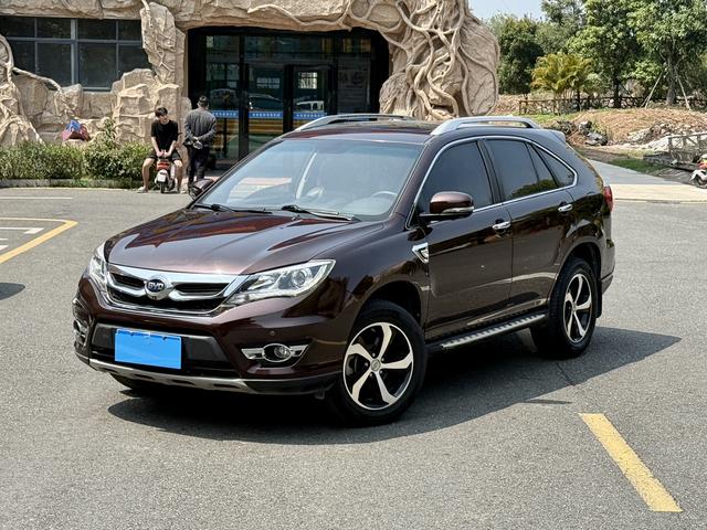 BYD S7