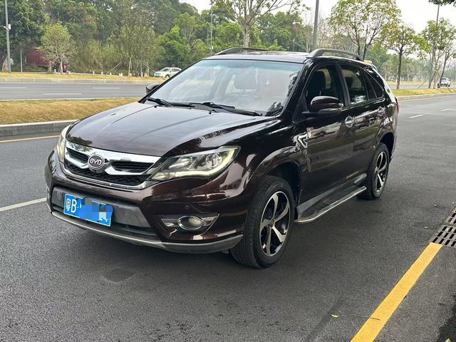 BYD S7