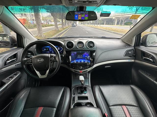 BYD S7