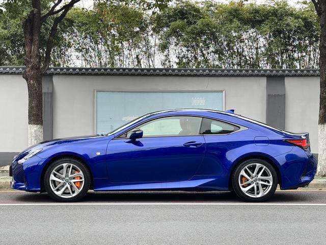 Lexus RC