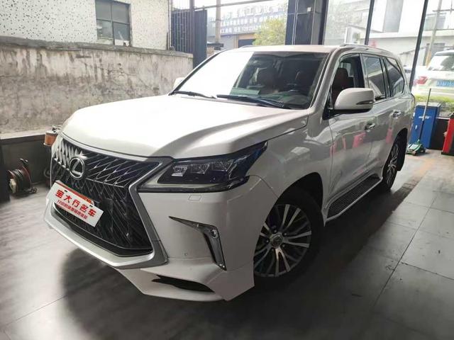 Lexus LX