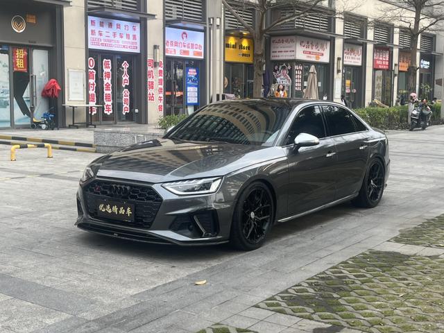 Audi S4