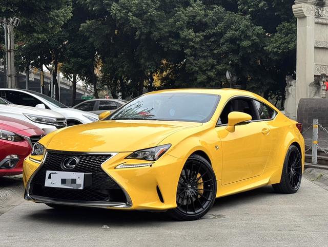 Lexus RC