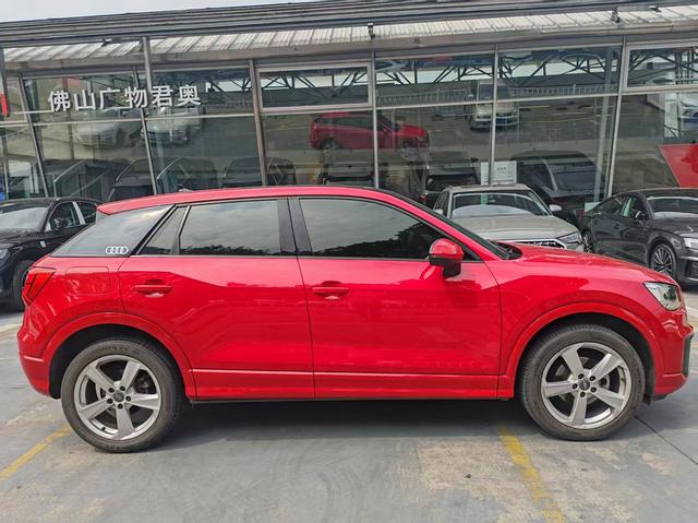 Audi Q2L