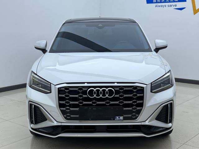 Audi Q2L