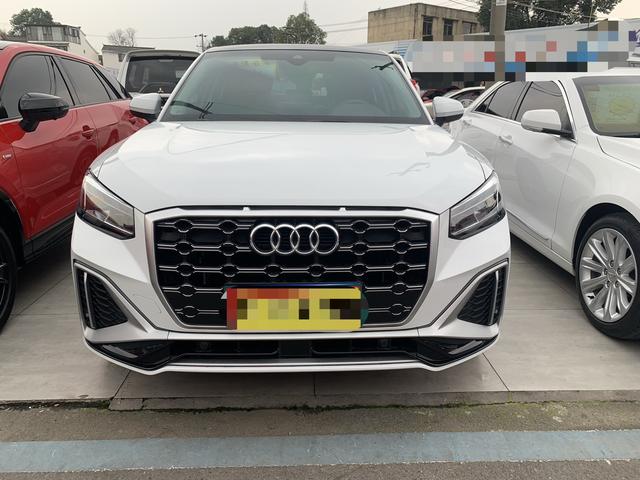 Audi Q2L