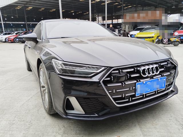 Audi A7L