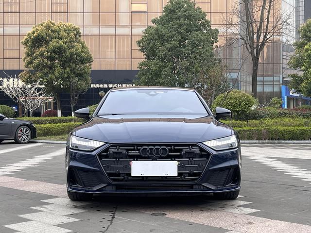 Audi A7L