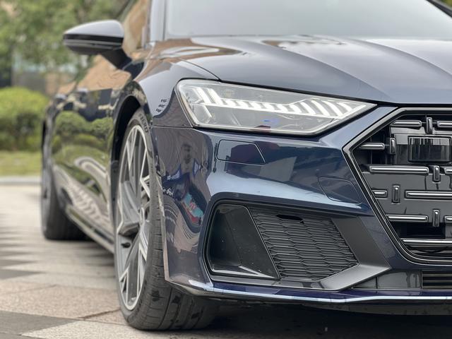 Audi A7L