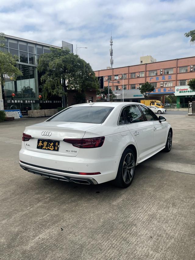 Audi A4L