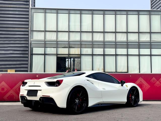 Ferrari 488