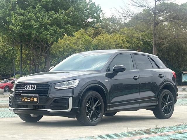 Audi Q2L