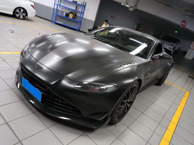 Aston Martin Vantage