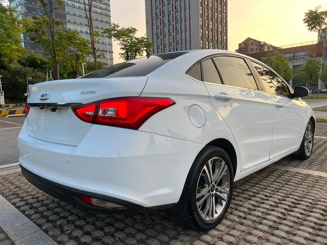 Chery Arrizo 5