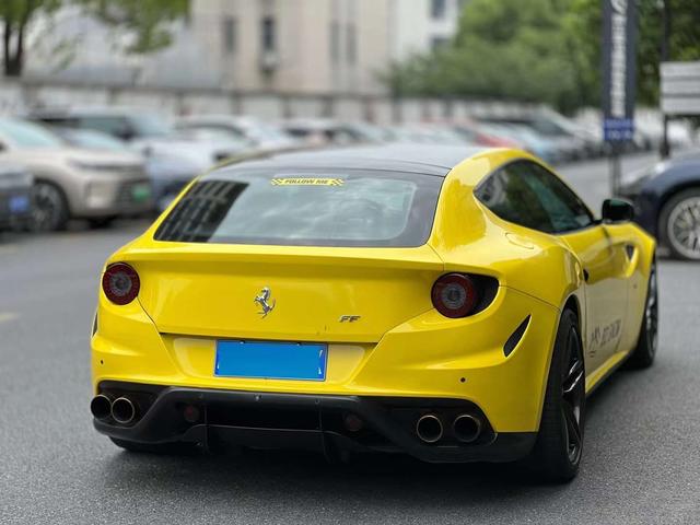 Ferrari FF