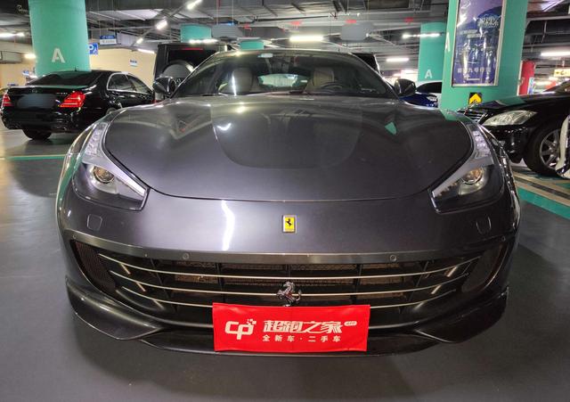 Ferrari GTC4Lusso