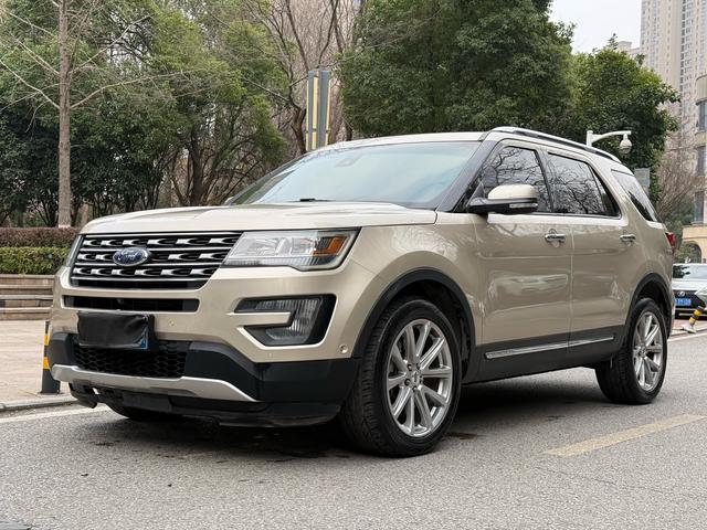 Ford Explorer (imported)