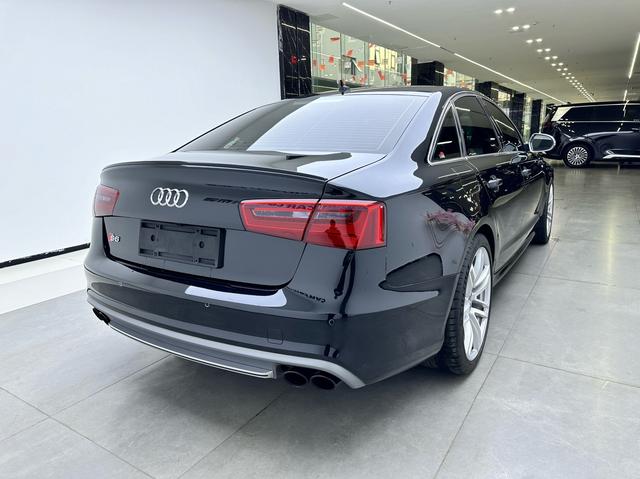 Audi S6