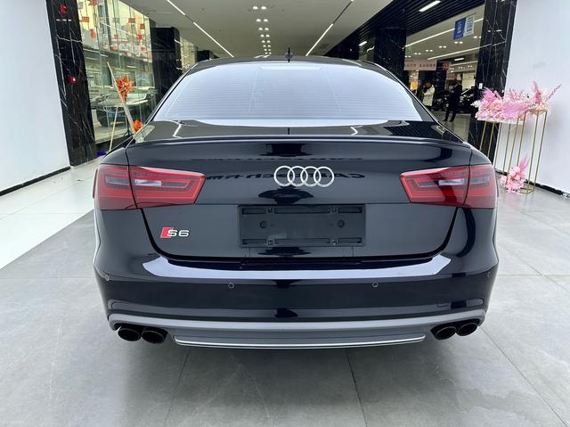 Audi S6