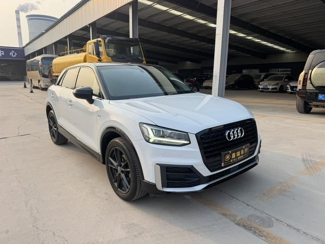 Audi Q2L