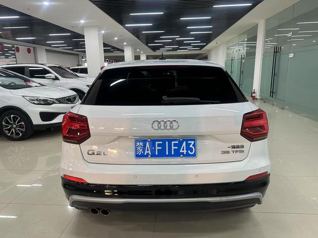 Audi Q2L