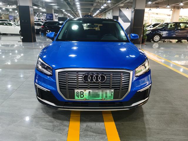 Audi Q2L e-tron