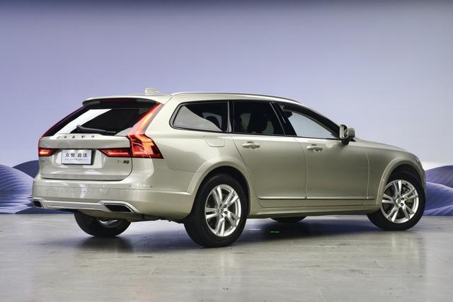 Volvo V90