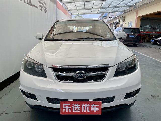 BYD S6