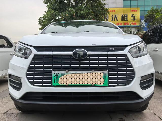 BYD Yuan EV