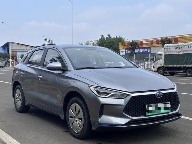 BYD e2