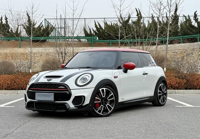 MINI JCW