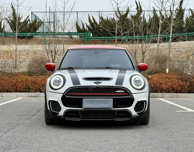 MINI JCW