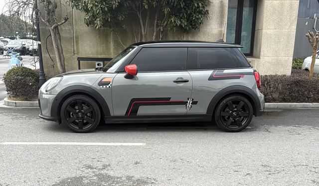 MINI MINI