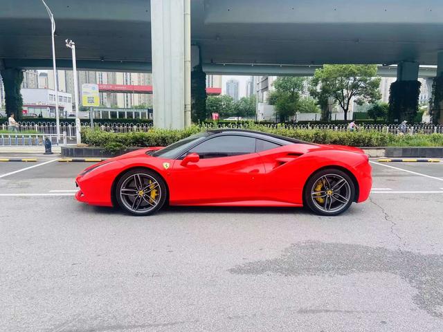 Ferrari 488