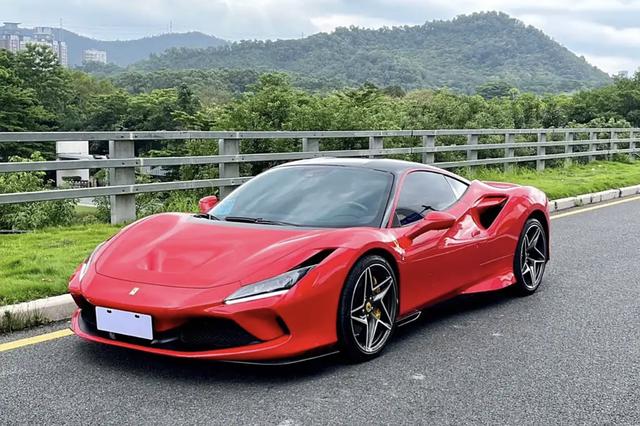 Ferrari F8